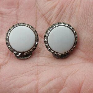 Vintage Stud Earrings Clip On Fashion Jewelry Round White/Silver Earrings Unbra